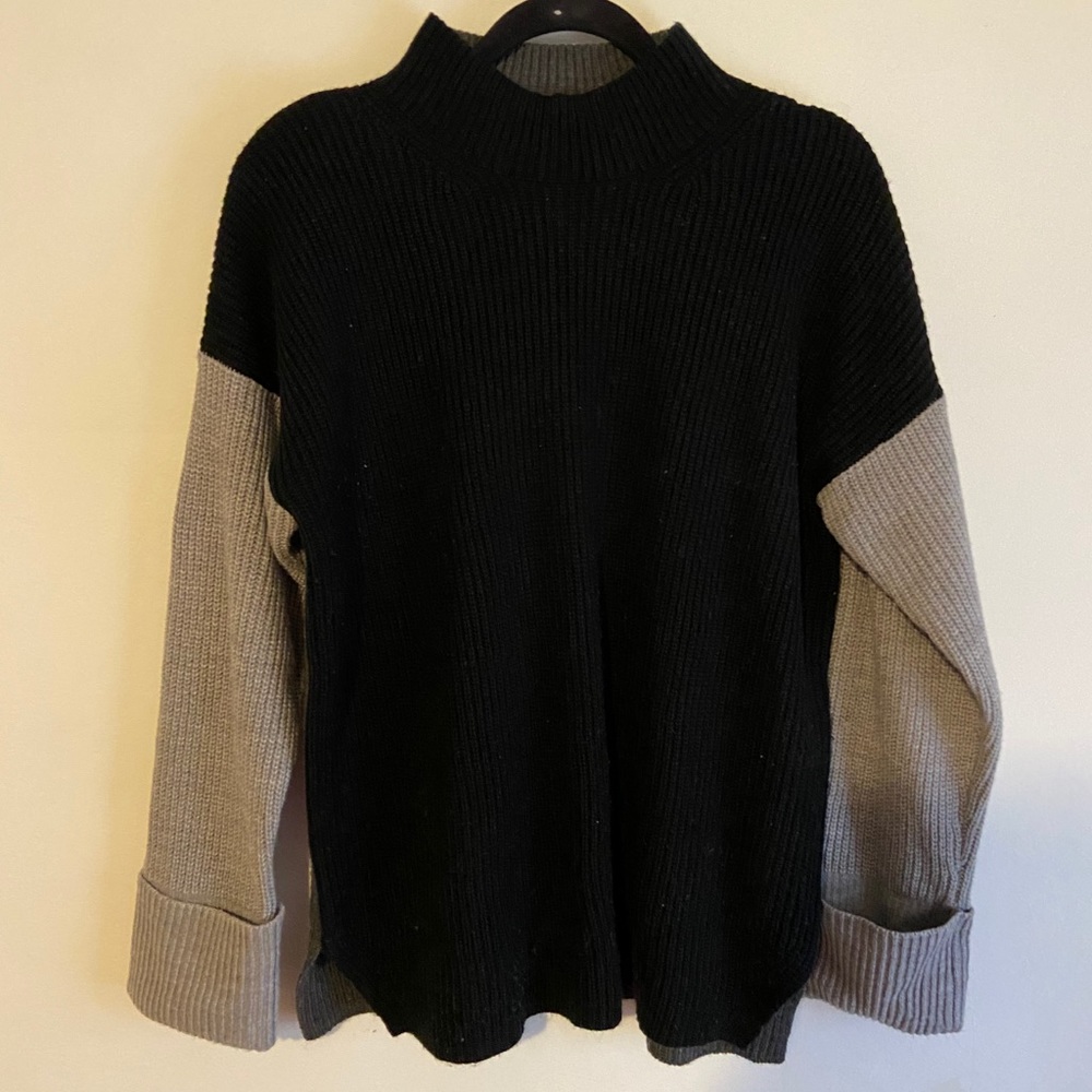 Calvin Klein Tricolor Mock-neck sweater